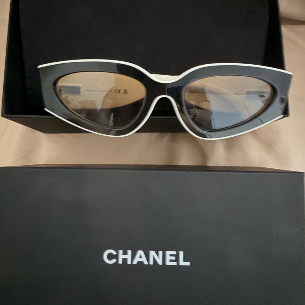 CHANEL Black and White Cat-Eye Sunglasses